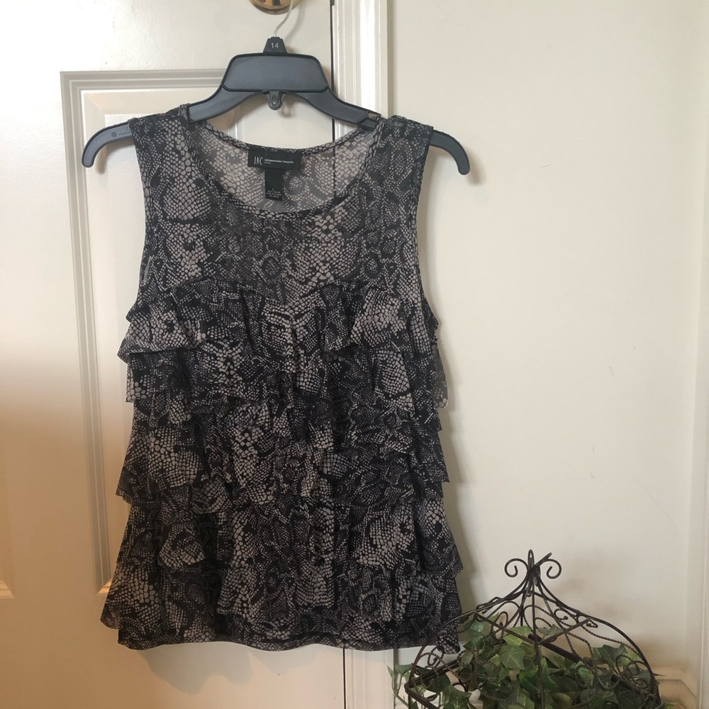 Adorable Tank Top Black & White